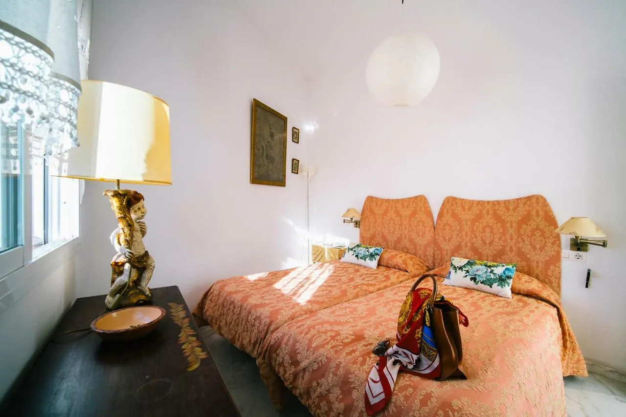 Eva Recommends Alberto Lista Atico Apartment Seville 0*,